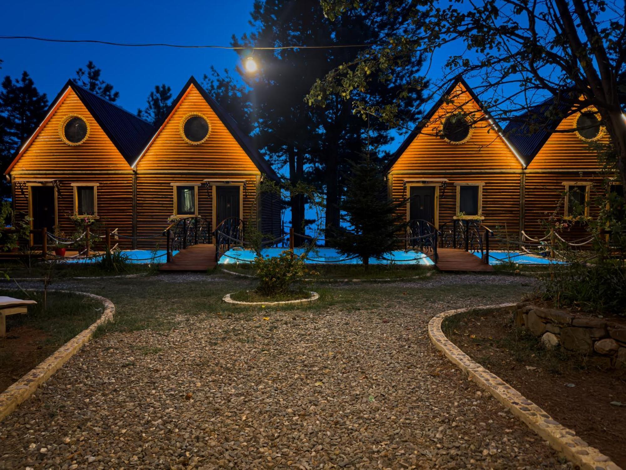 Paradise Hotel
